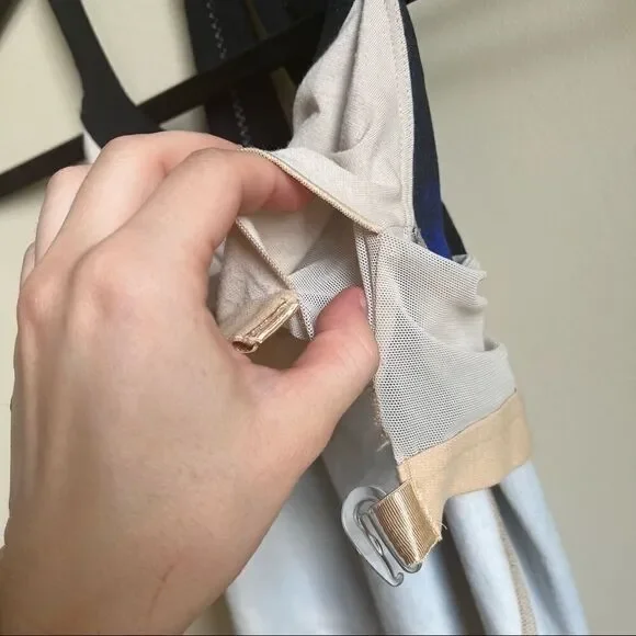 Lululemon tank top scoop me up blue black white EUC size 4 - Picture 7 of 13